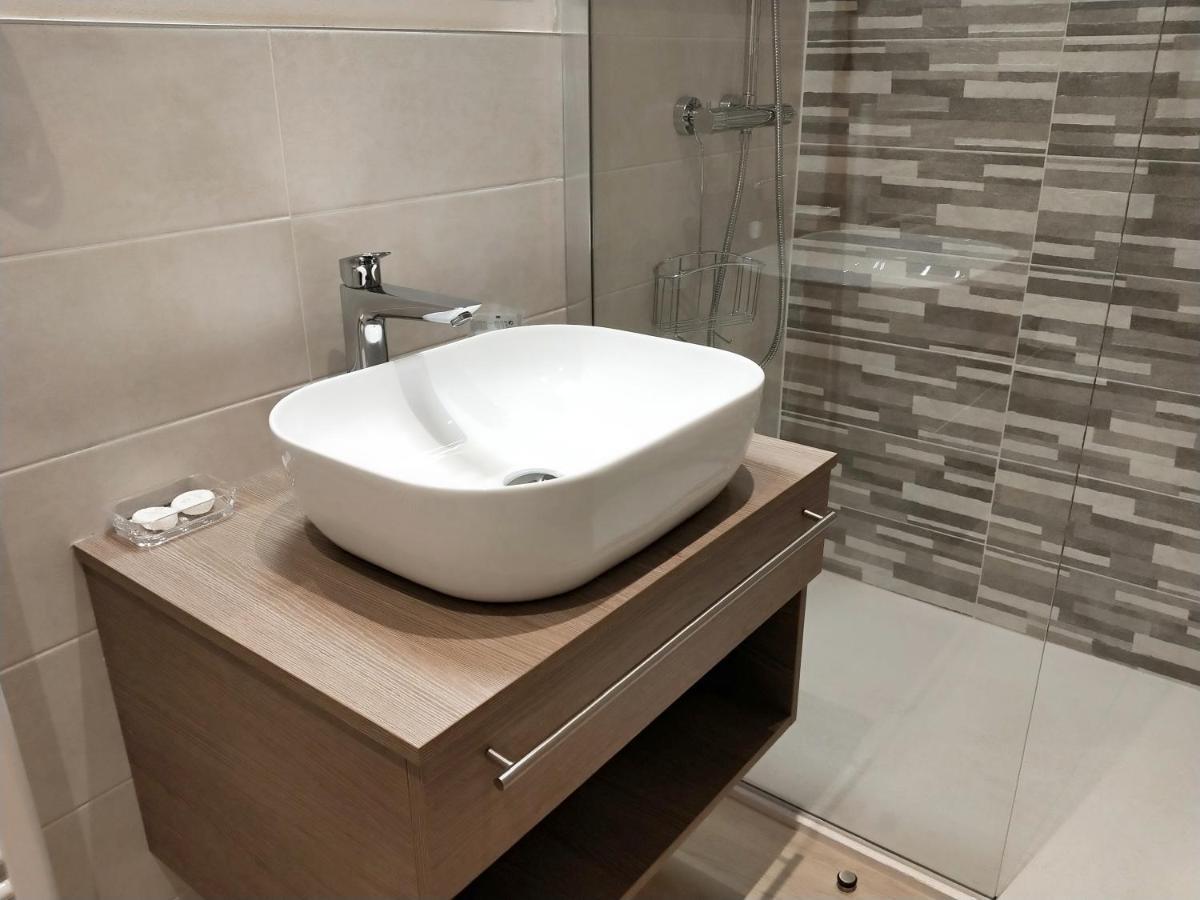Via Poma Apartments&Rooms Верона Экстерьер фото